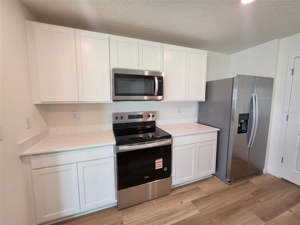 For Rent: $2,000 (3 beds, 2 baths, 1672 Square Feet)