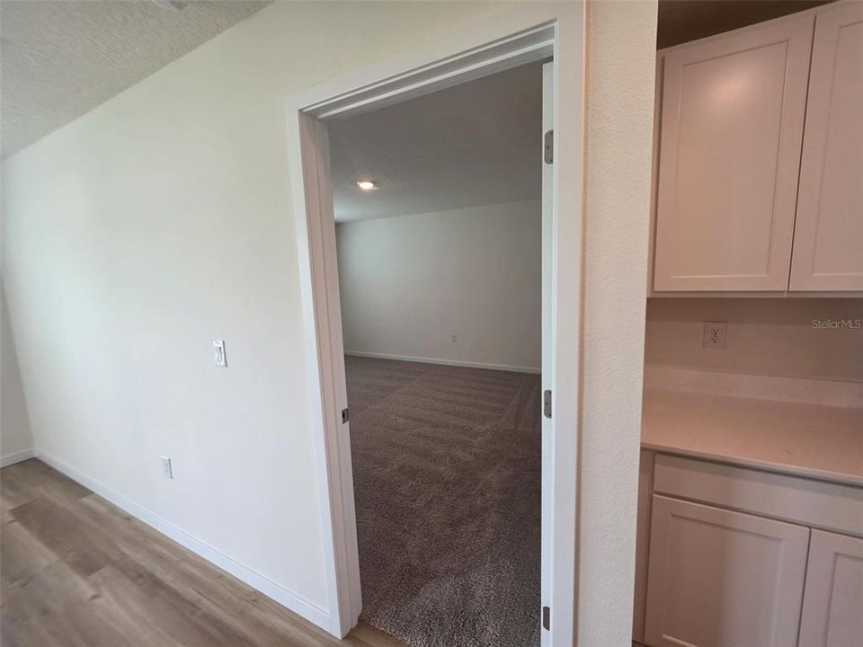 For Rent: $2,000 (3 beds, 2 baths, 1672 Square Feet)
