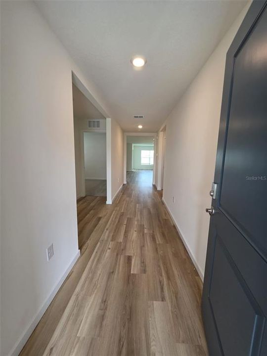 For Rent: $2,000 (3 beds, 2 baths, 1672 Square Feet)