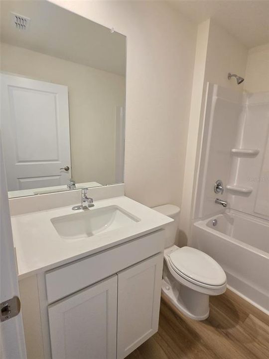 For Rent: $2,000 (3 beds, 2 baths, 1672 Square Feet)