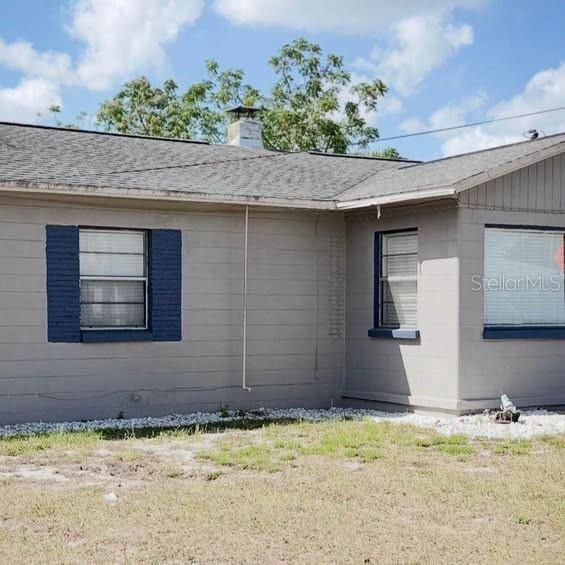 For Sale: $187,500 (2 beds, 1 baths, 923 Square Feet)