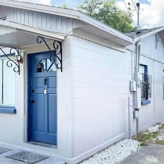 For Sale: $187,500 (2 beds, 1 baths, 923 Square Feet)