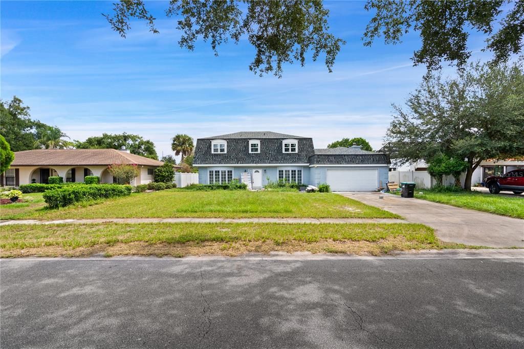For Sale: $625,000 (5 beds, 3 baths, 2338 Square Feet)