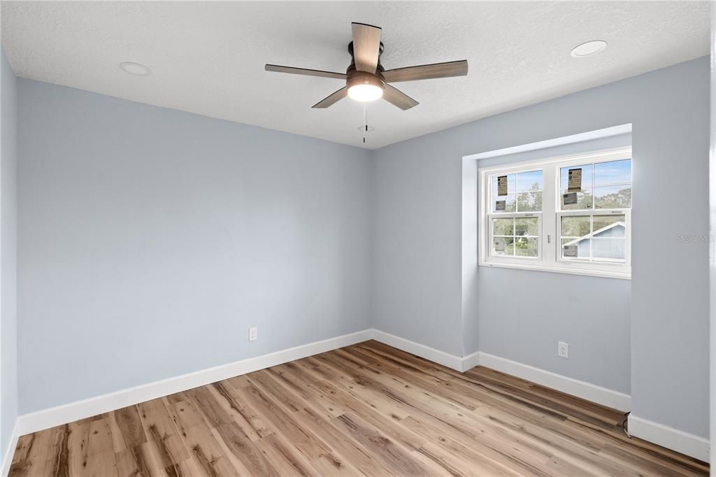 For Sale: $625,000 (5 beds, 3 baths, 2338 Square Feet)