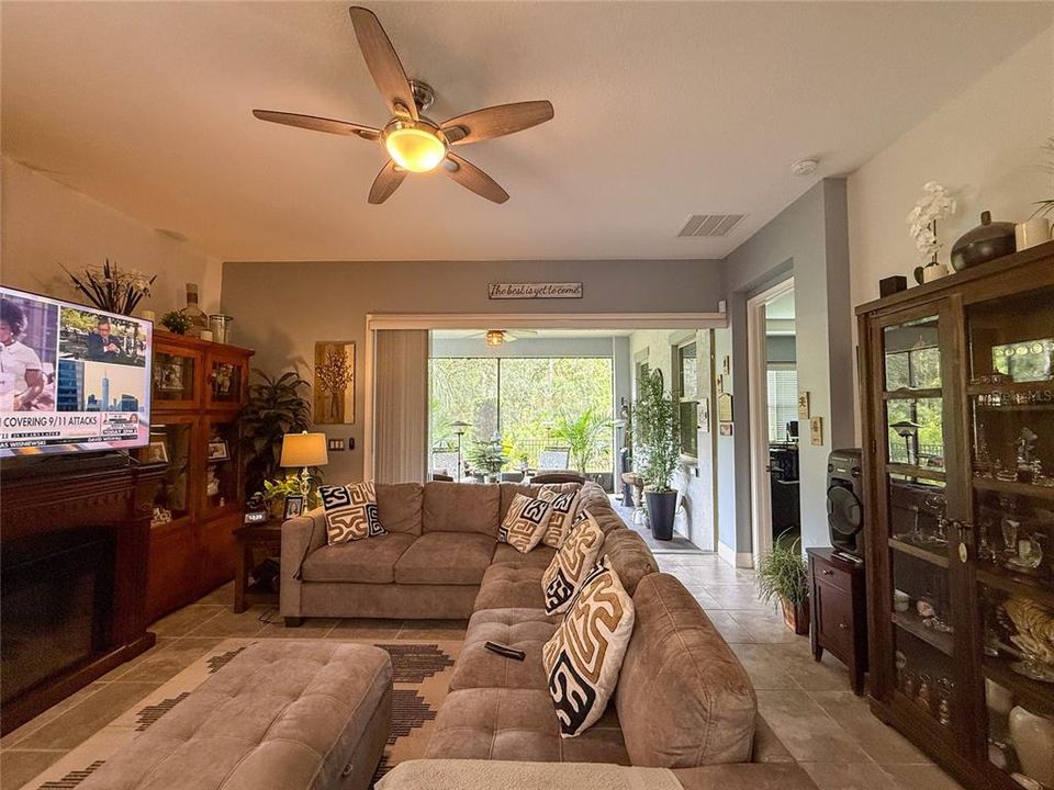 For Sale: $564,900 (4 beds, 3 baths, 2267 Square Feet)