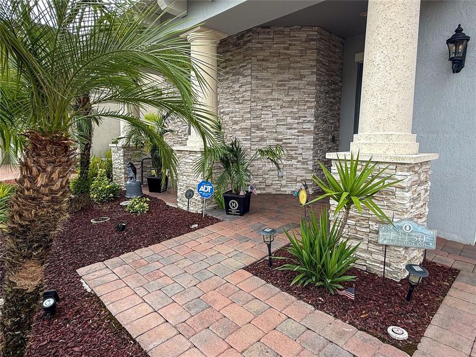 For Sale: $564,900 (4 beds, 3 baths, 2267 Square Feet)