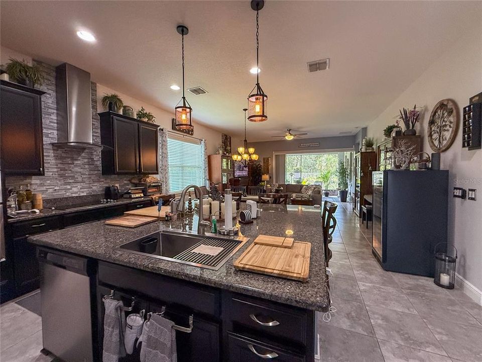 For Sale: $564,900 (4 beds, 3 baths, 2267 Square Feet)