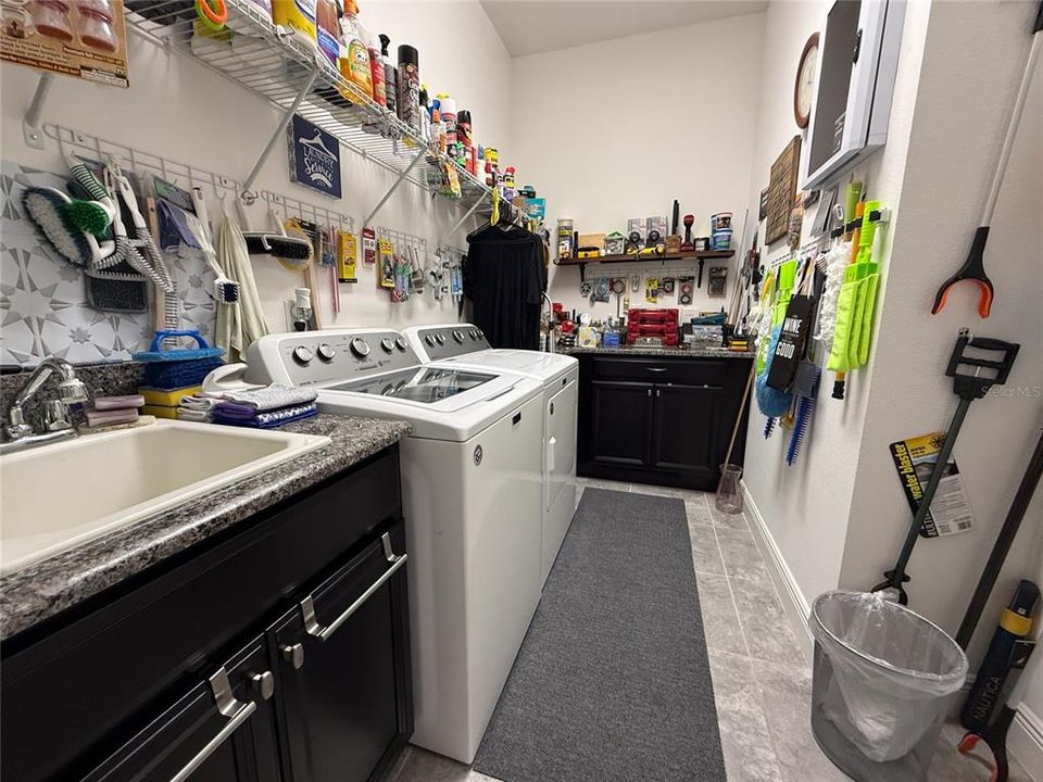 For Sale: $564,900 (4 beds, 3 baths, 2267 Square Feet)