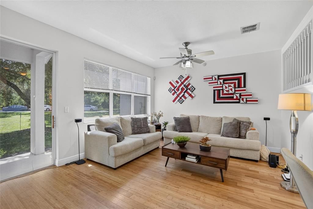 En Venta: $249,900 (2 camas, 2 baños, 1278 Pies cuadrados)
