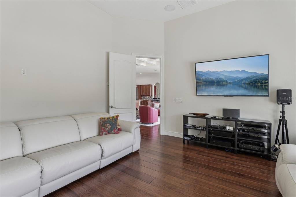 For Sale: $1,850,000 (5 beds, 5 baths, 5118 Square Feet)