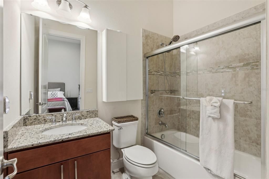 For Sale: $1,850,000 (5 beds, 5 baths, 5118 Square Feet)