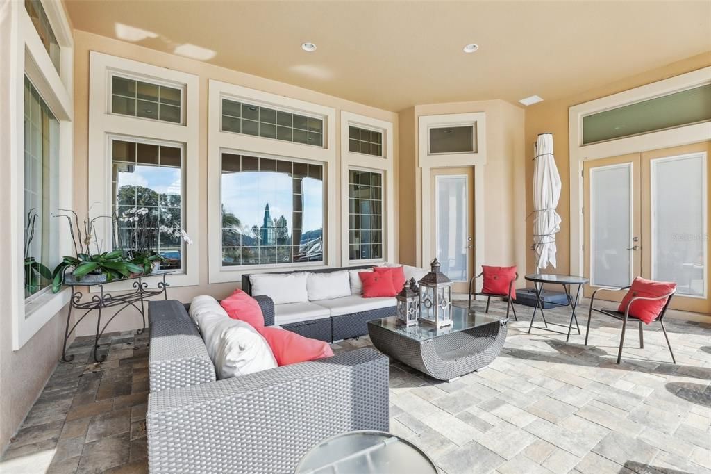 For Sale: $1,850,000 (5 beds, 5 baths, 5118 Square Feet)
