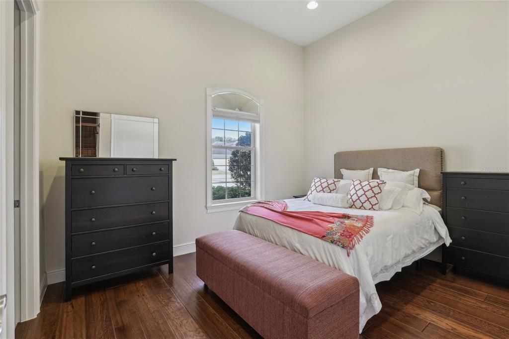For Sale: $1,850,000 (5 beds, 5 baths, 5118 Square Feet)