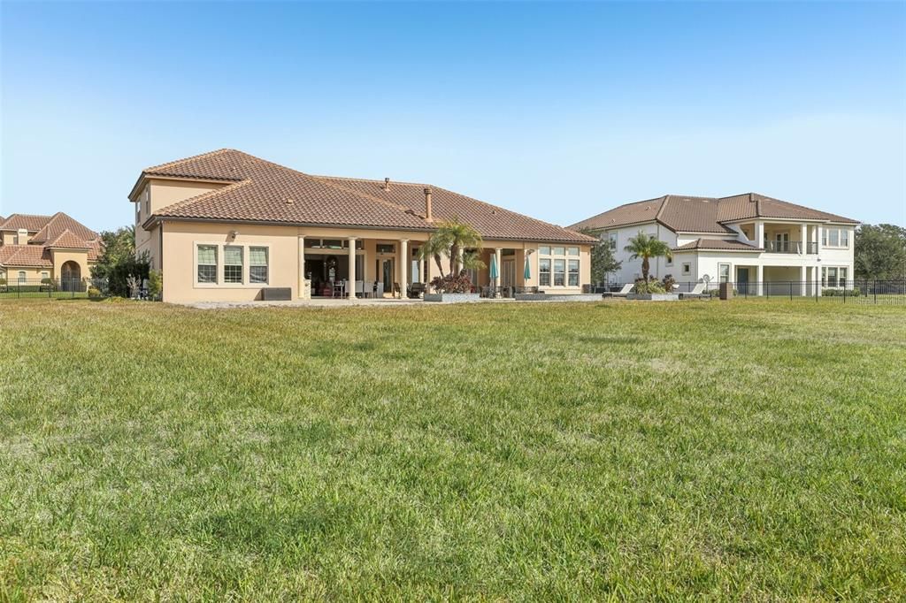 For Sale: $1,850,000 (5 beds, 5 baths, 5118 Square Feet)