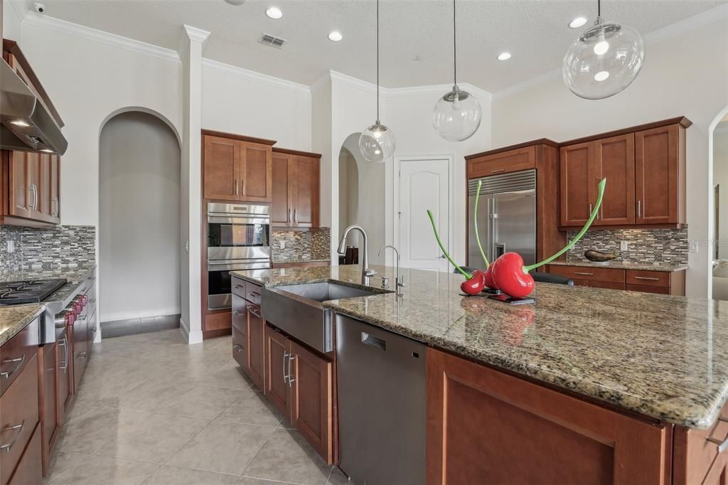 For Sale: $1,850,000 (5 beds, 5 baths, 5118 Square Feet)