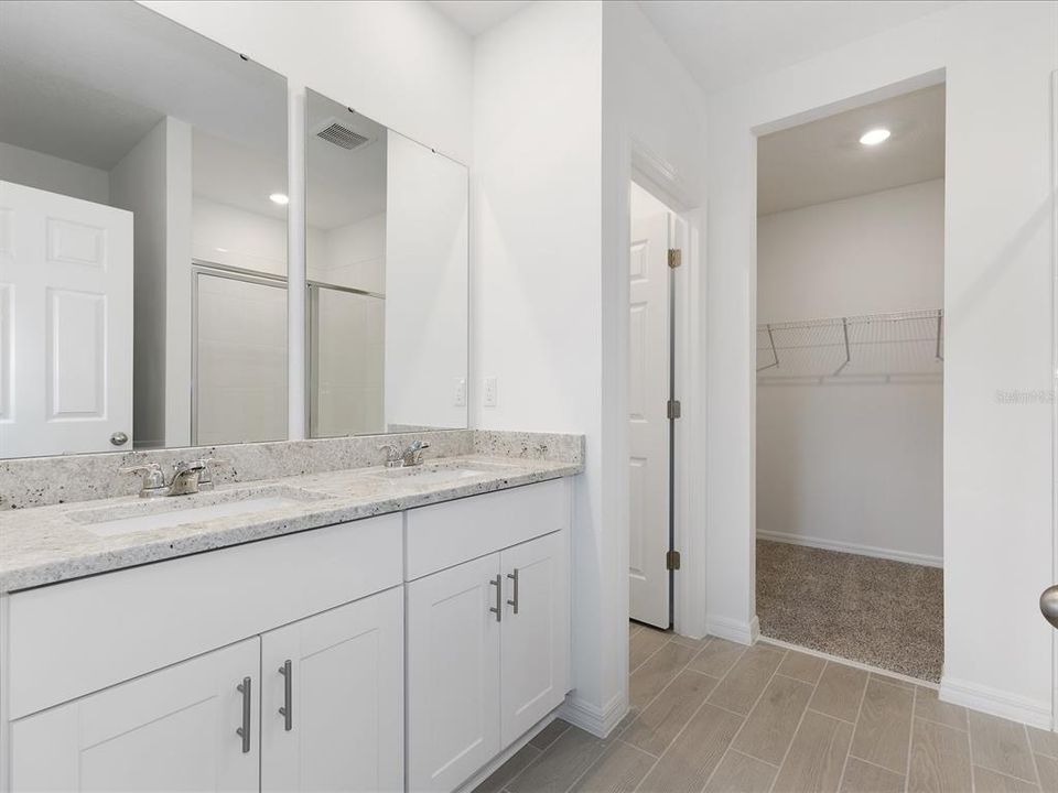 For Sale: $500,000 (4 beds, 3 baths, 2486 Square Feet)