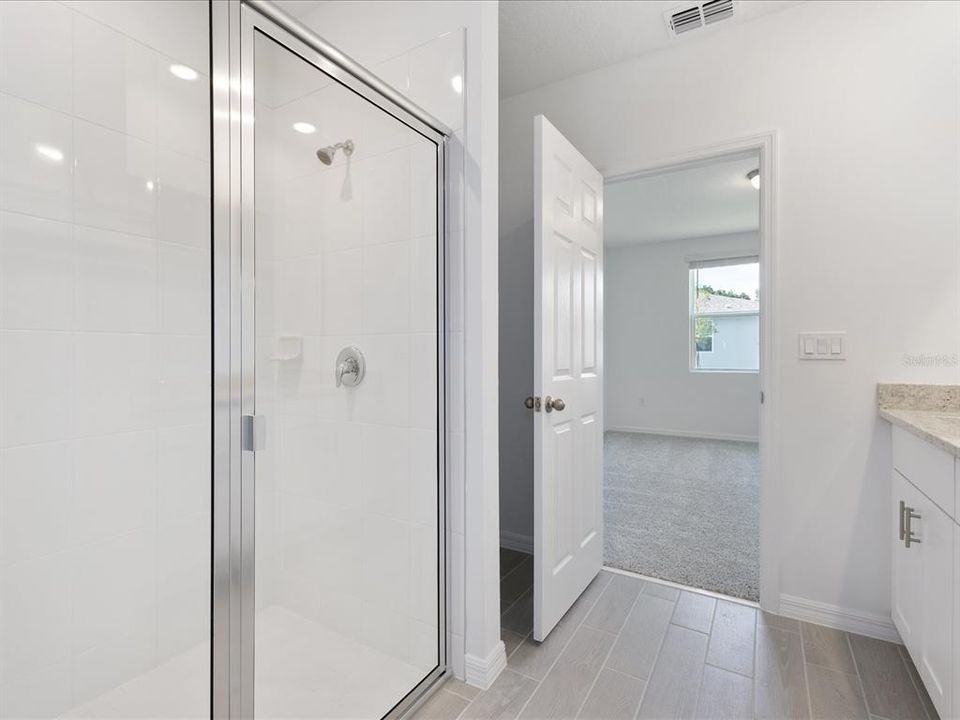 For Sale: $500,000 (4 beds, 3 baths, 2486 Square Feet)