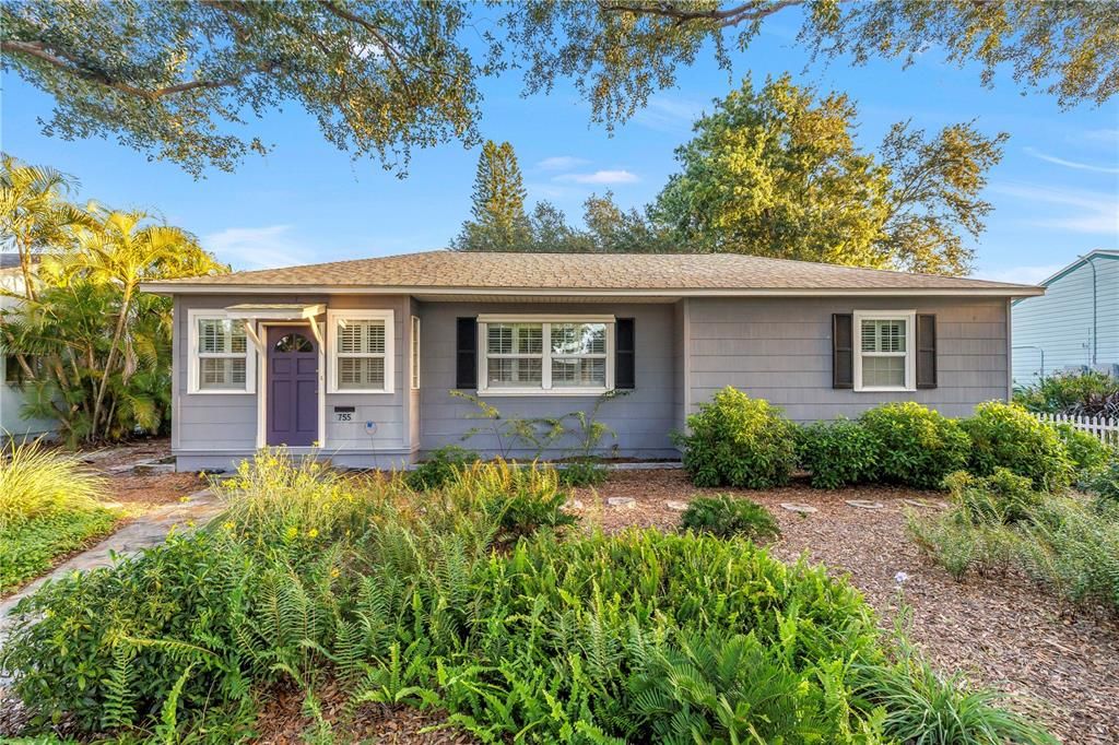 For Sale: $399,000 (2 beds, 1 baths, 908 Square Feet)
