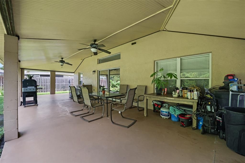 En Venta: $385,000 (4 camas, 2 baños, 1665 Pies cuadrados)