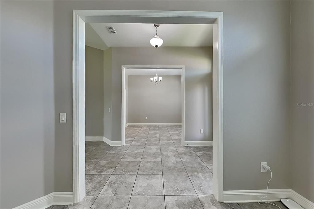 For Rent: $2,399 (4 beds, 2 baths, 2145 Square Feet)
