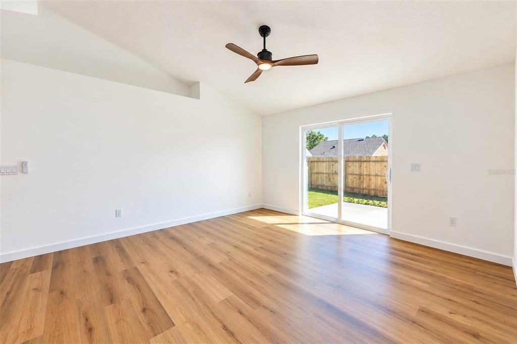 En Venta: $319,000 (3 camas, 2 baños, 1257 Pies cuadrados)