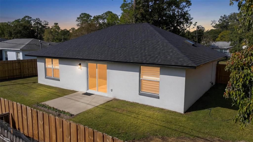 En Venta: $319,000 (3 camas, 2 baños, 1257 Pies cuadrados)