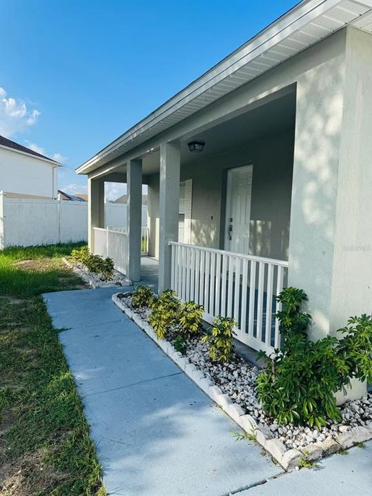 For Rent: $1,800 (3 beds, 2 baths, 1632 Square Feet)