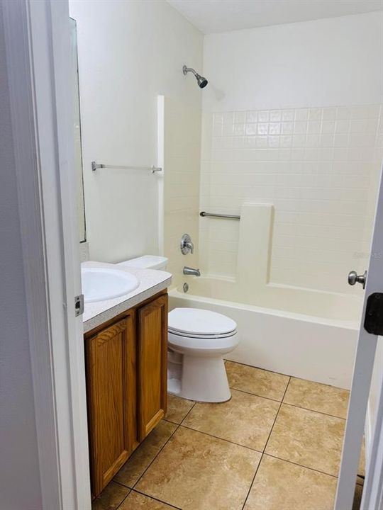 For Rent: $1,800 (3 beds, 2 baths, 1632 Square Feet)