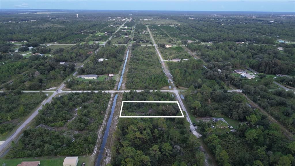 En Venta: $26,000 (0.50 acres)