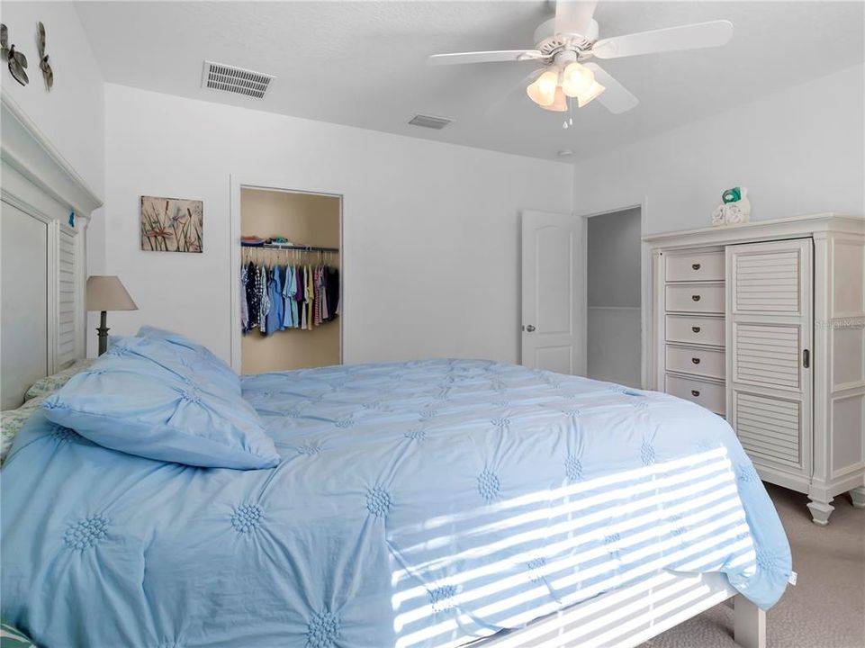 For Sale: $299,900 (3 beds, 2 baths, 1550 Square Feet)