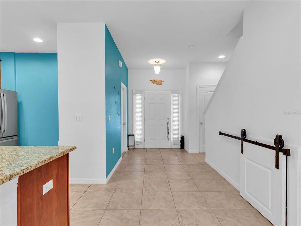 For Sale: $299,900 (3 beds, 2 baths, 1550 Square Feet)
