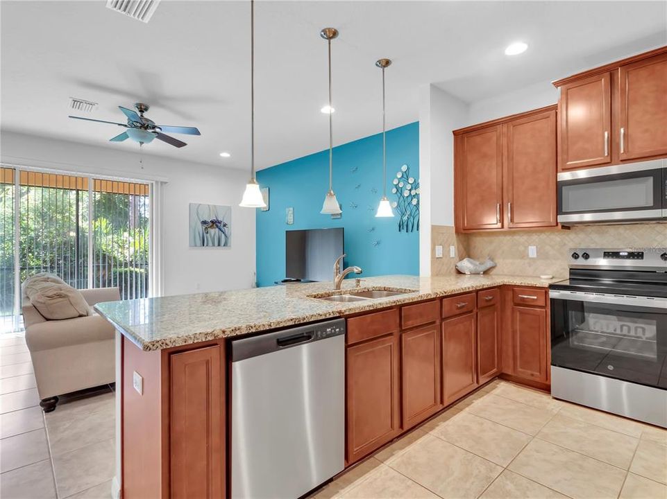 For Sale: $299,900 (3 beds, 2 baths, 1550 Square Feet)
