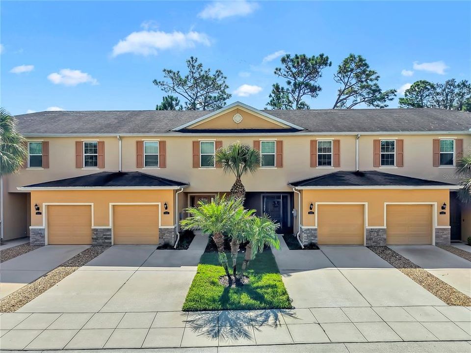 For Sale: $299,900 (3 beds, 2 baths, 1550 Square Feet)