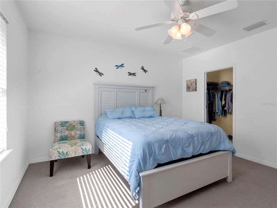 For Sale: $299,900 (3 beds, 2 baths, 1550 Square Feet)