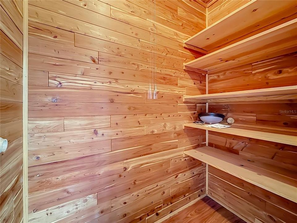 На продажу: $245,900 (2 спален, 1 ванн, 1190 Квадратных фут)