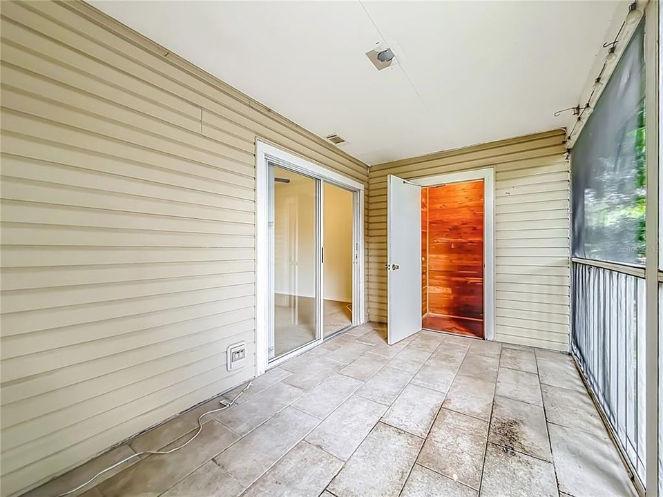 На продажу: $245,900 (2 спален, 1 ванн, 1190 Квадратных фут)
