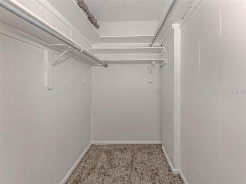 На продажу: $224,900 (2 спален, 2 ванн, 900 Квадратных фут)
