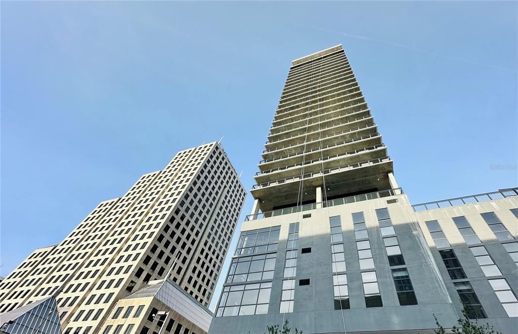 For Rent: $3,500 (2 beds, 2 baths, 769 Square Feet)
