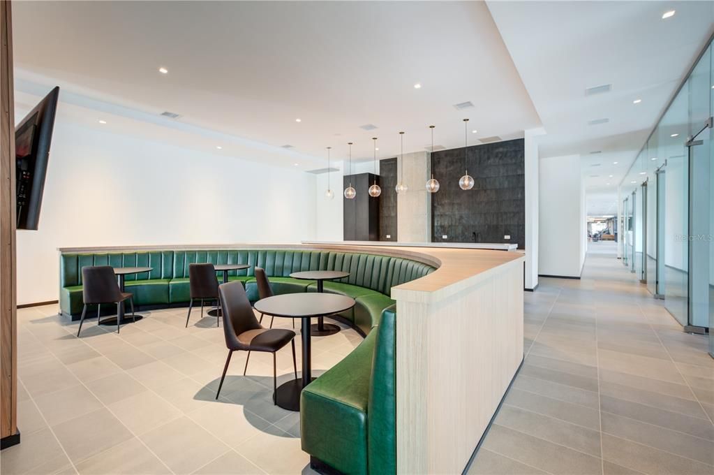 For Rent: $3,500 (2 beds, 2 baths, 769 Square Feet)