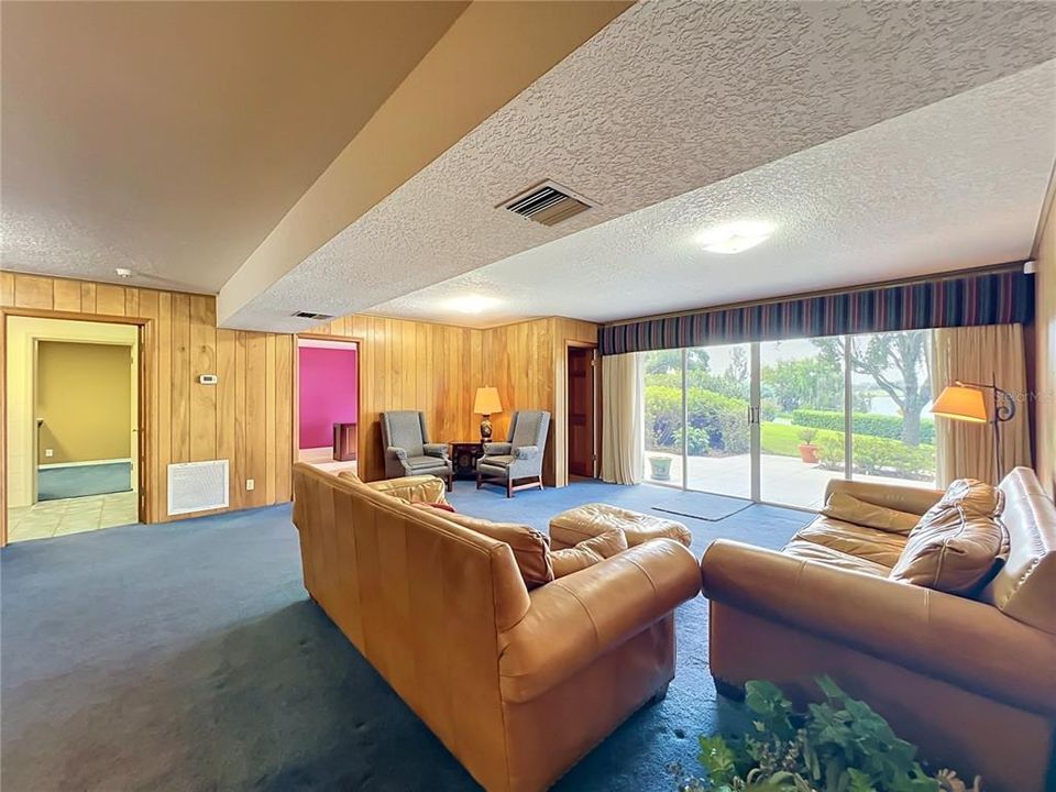 En Venta: $875,000 (4 camas, 3 baños, 3672 Pies cuadrados)
