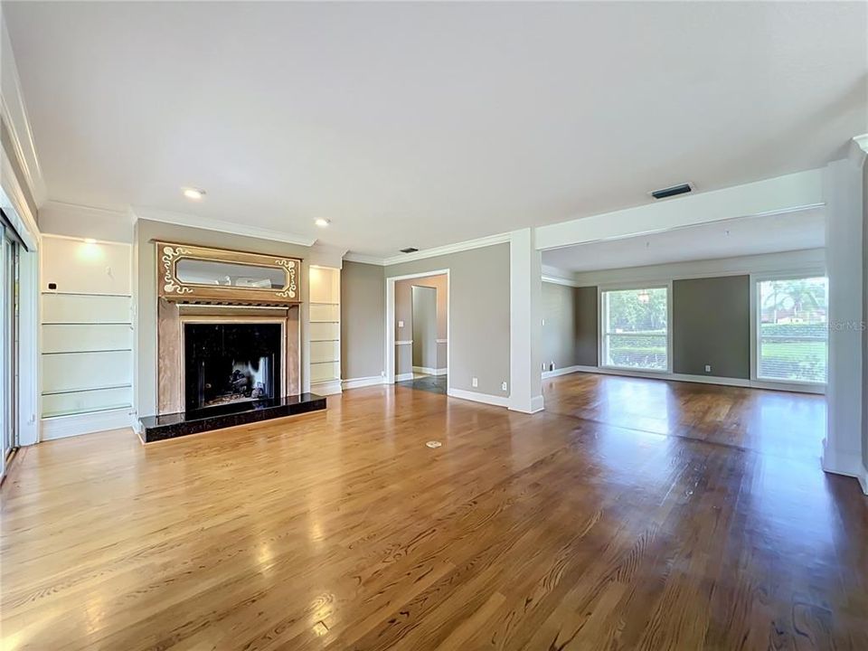En Venta: $875,000 (4 camas, 3 baños, 3672 Pies cuadrados)