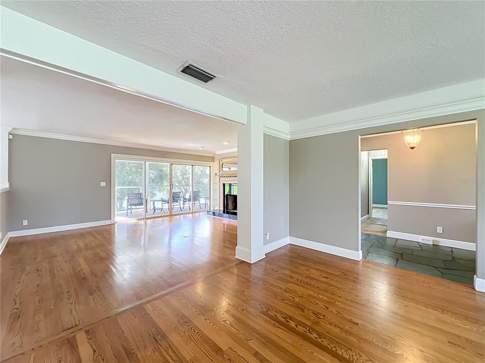 En Venta: $875,000 (4 camas, 3 baños, 3672 Pies cuadrados)