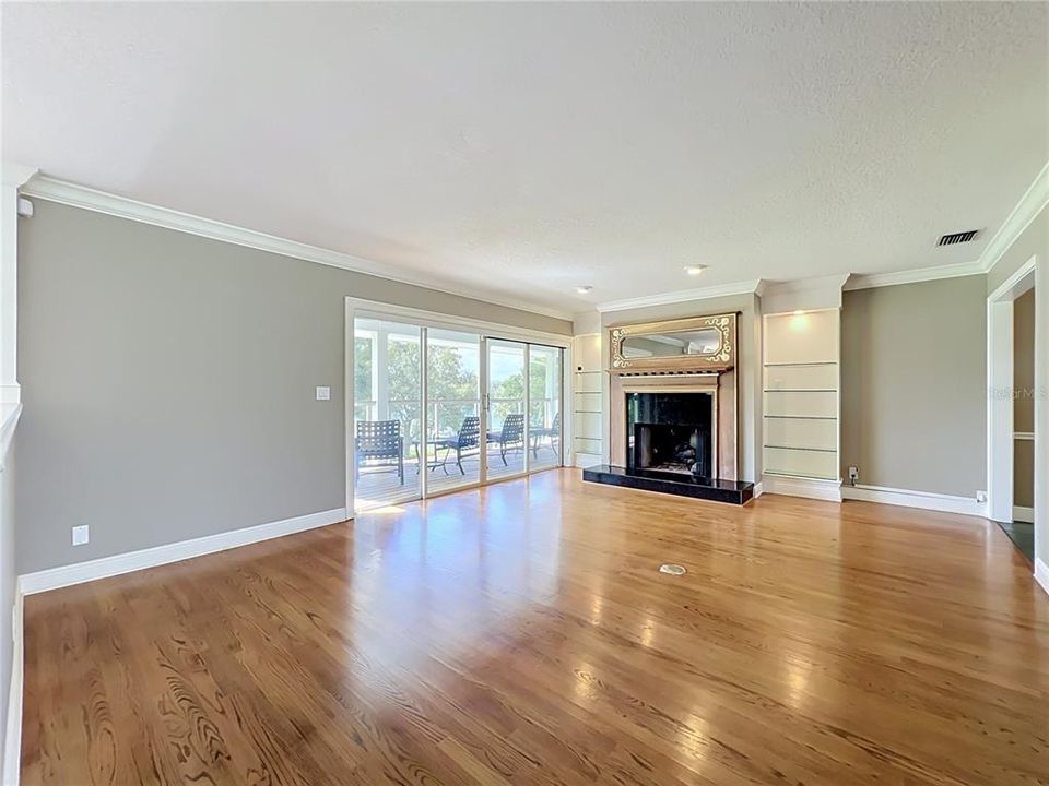 En Venta: $875,000 (4 camas, 3 baños, 3672 Pies cuadrados)