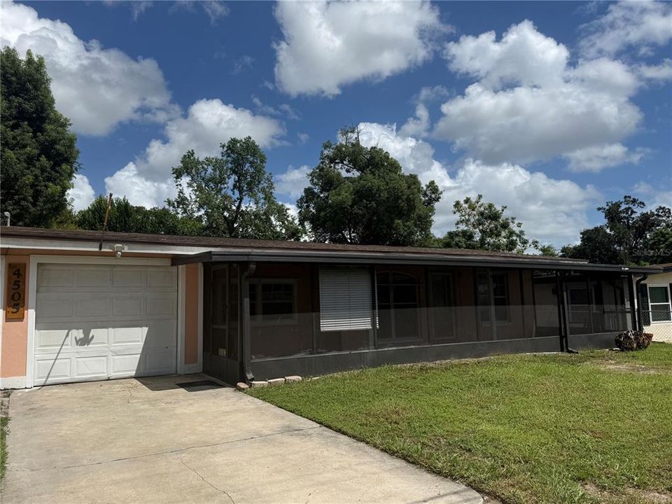 Activo con contrato: $229,900 (3 camas, 1 baños, 1500 Pies cuadrados)