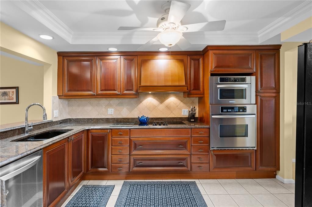For Sale: $449,000 (3 beds, 2 baths, 1883 Square Feet)
