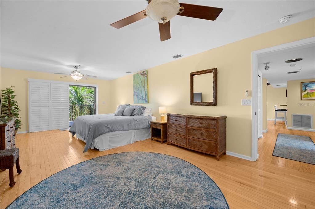 For Sale: $449,000 (3 beds, 2 baths, 1883 Square Feet)