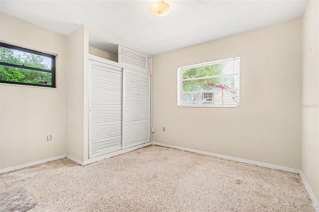 For Sale: $265,000 (4 beds, 2 baths, 1312 Square Feet)