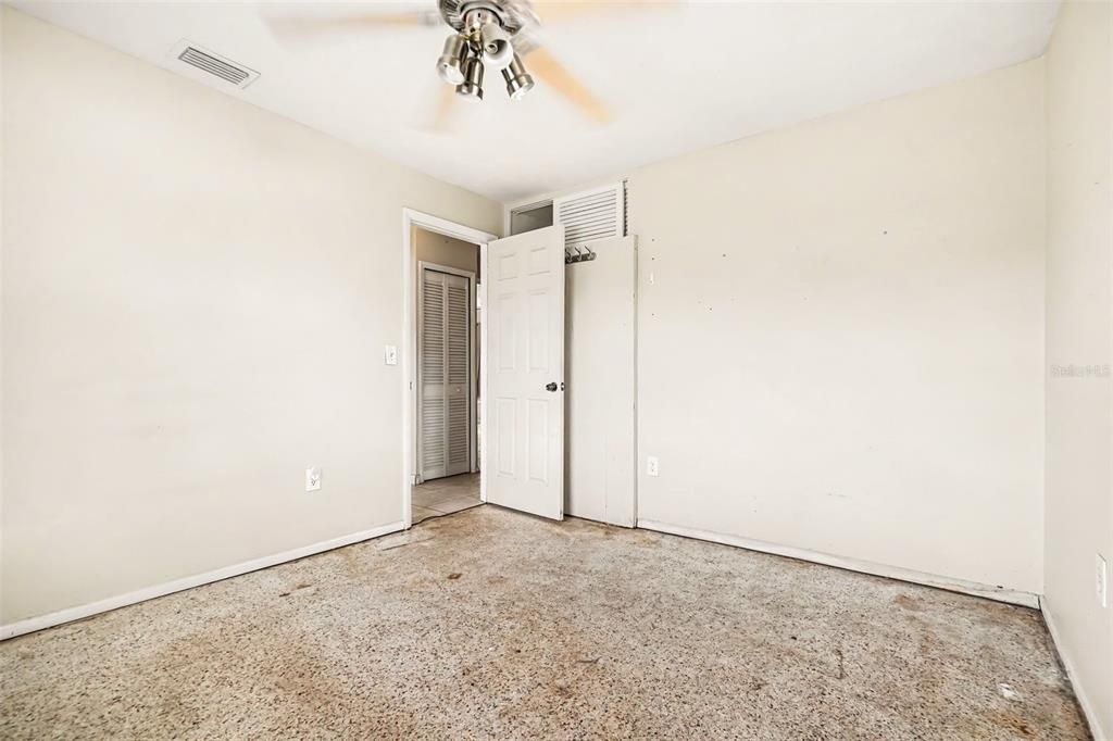 For Sale: $265,000 (4 beds, 2 baths, 1312 Square Feet)