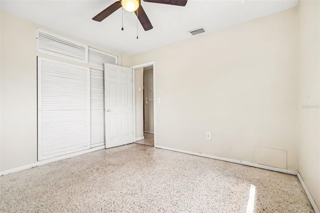 For Sale: $265,000 (4 beds, 2 baths, 1312 Square Feet)
