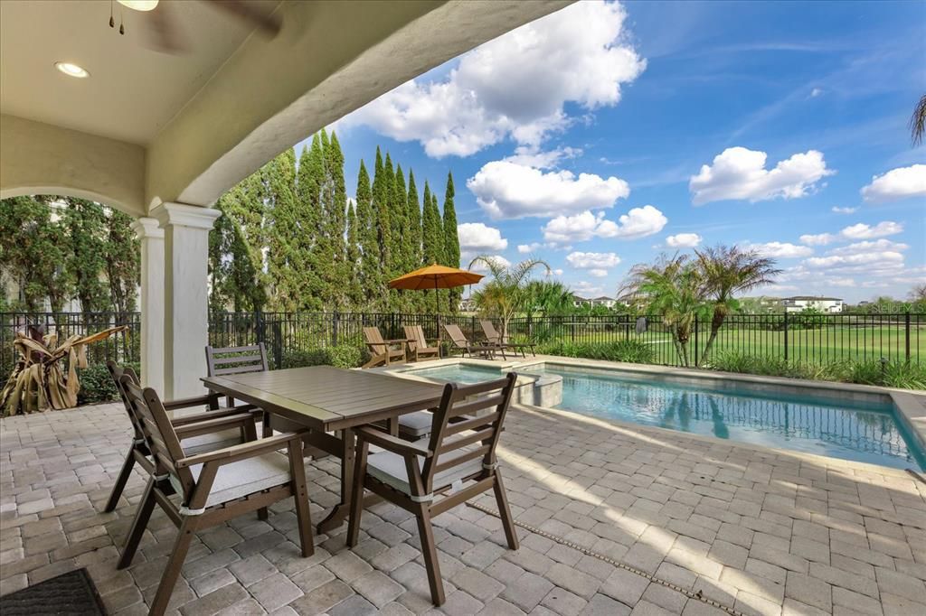En Venta: $995,000 (5 camas, 5 baños, 3403 Pies cuadrados)